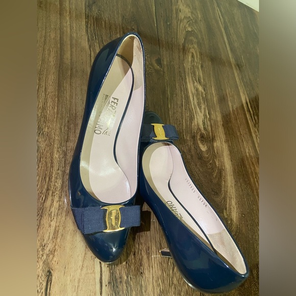 Ferragamo heels - Picture 2 of 14